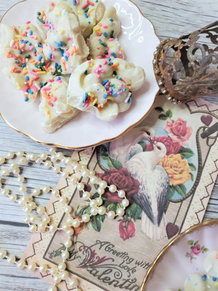 white-chocolate-macadamia-nut-clusters