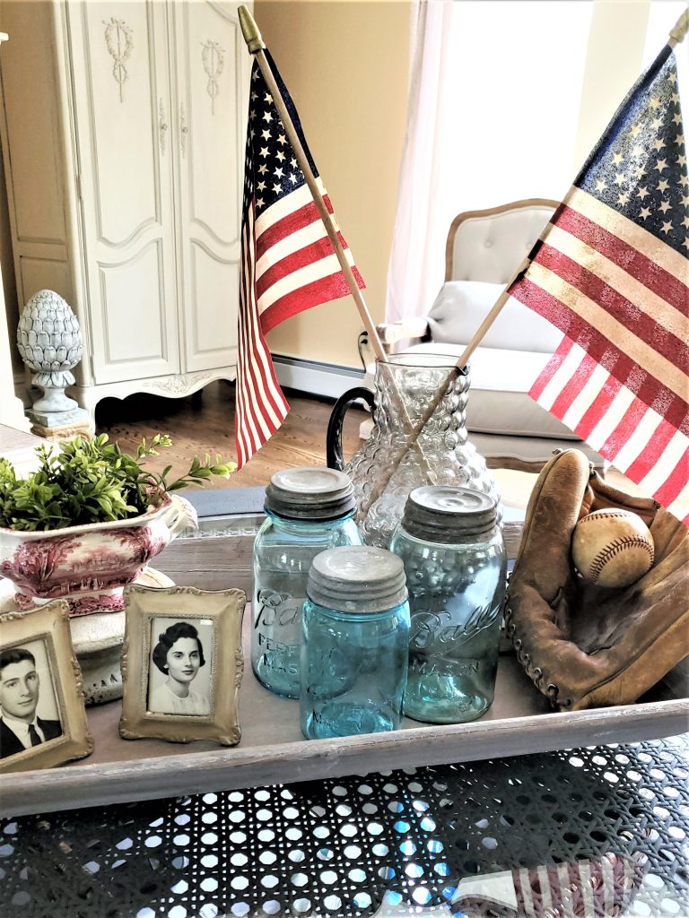 patriotic-tray-make-flags-for-the-fourth