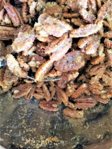 mixing-the-sugar-mixture-to-coat-pecans-cinnamon-sugar-vanilla-pecans