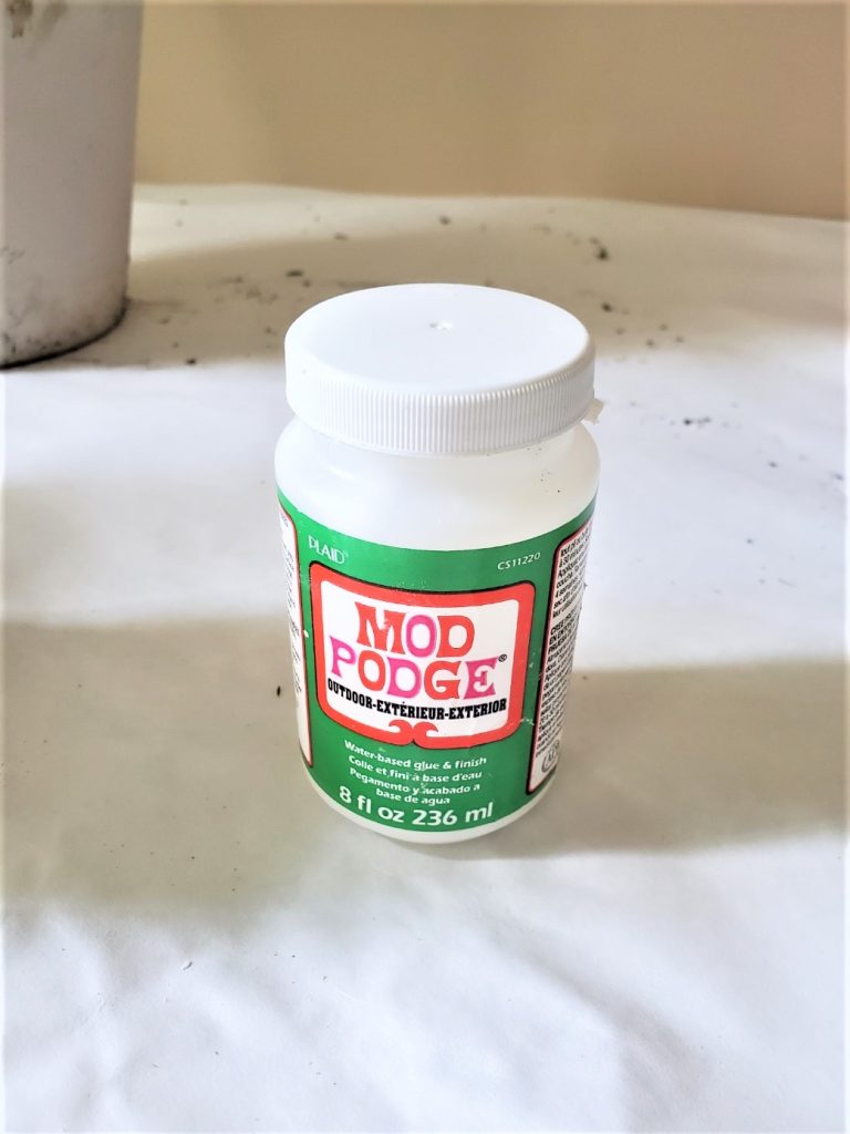 outdoor-mod-podge-repurpose-cans-and-jars-14-amazing-ways