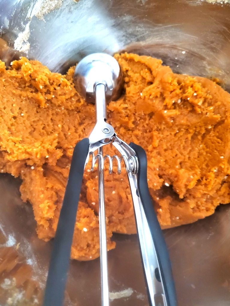 cookie-dough-cookie-scoop