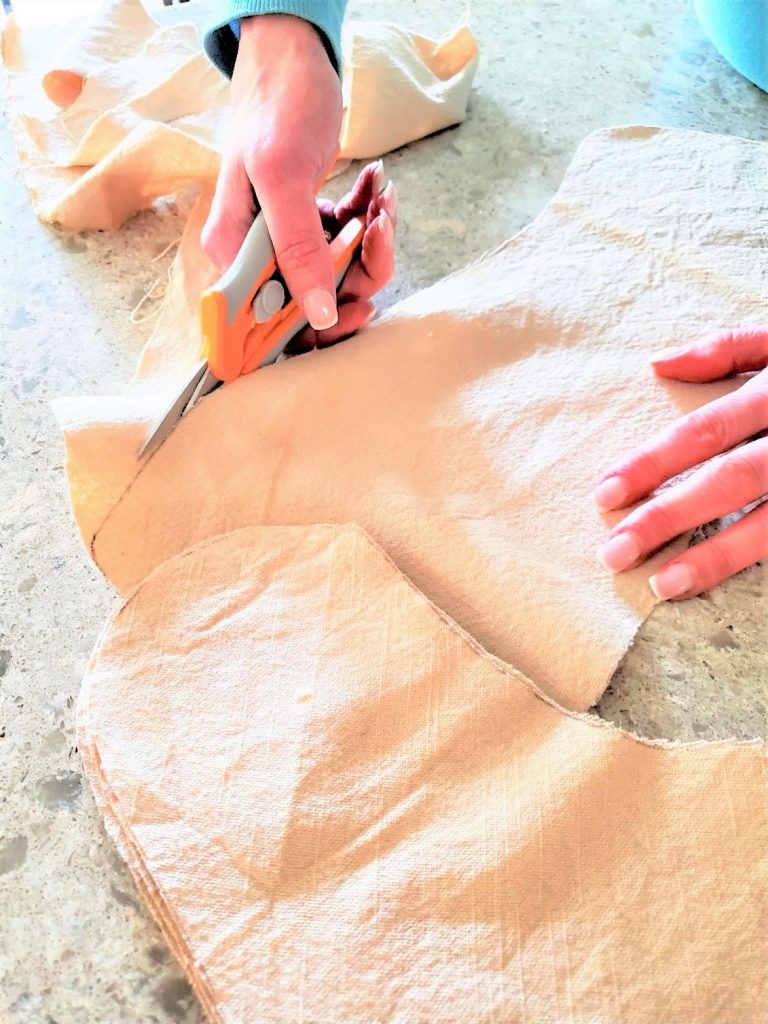 cutting-outer-edge-Christmas-stockings