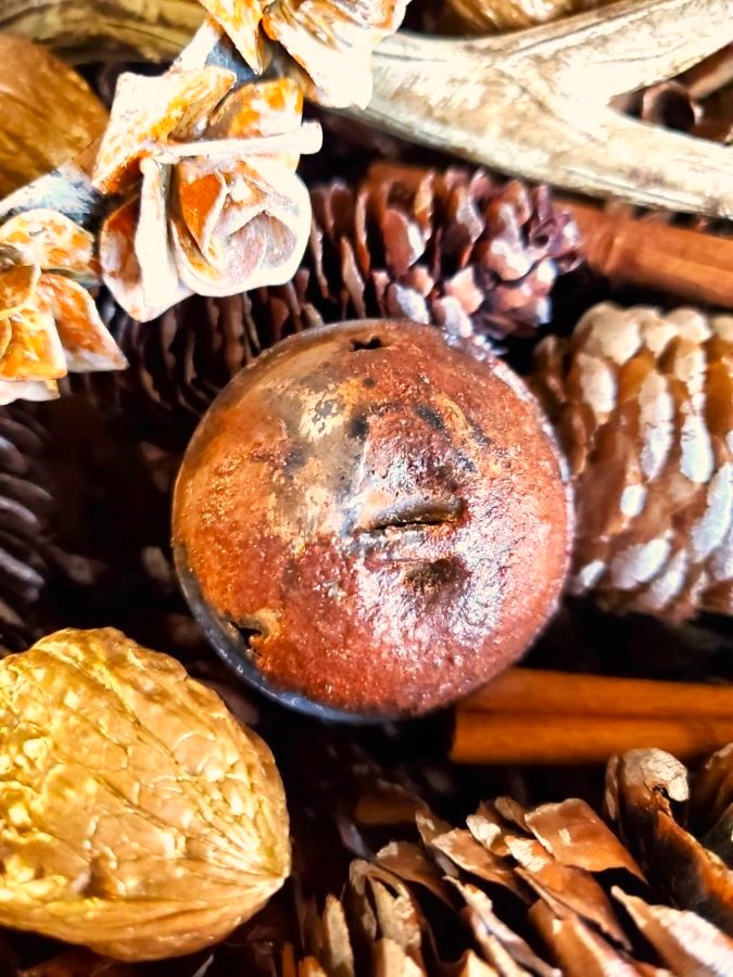 spice-up-rusty-jingle-bells-with-Mod-Podge now-featured-image