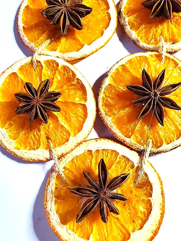star-anise-garland-with-orange-slices-section-of-garland