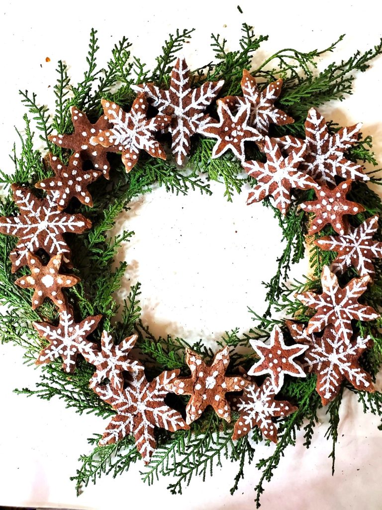 gingerbread-salt-dough-wreath-finished