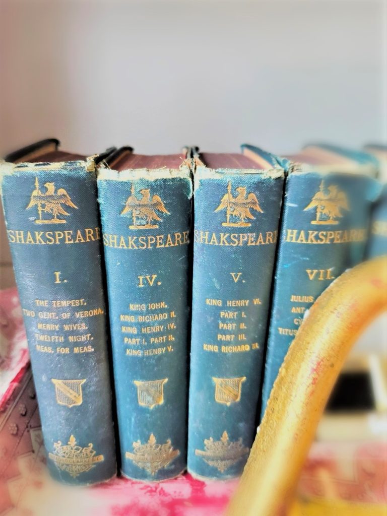 antique-shakespeare-sonnets