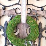 diy-moss-wreath-self-stick-moss-close-up-finished-project