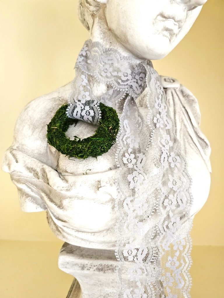 french-farmhouse-spring-home-tour-female-bust-moss-wreath