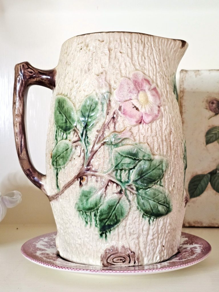 majolica-pitcher