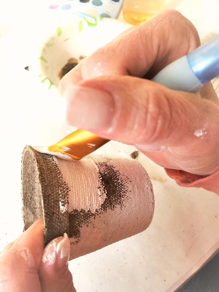 painting-peat-pot