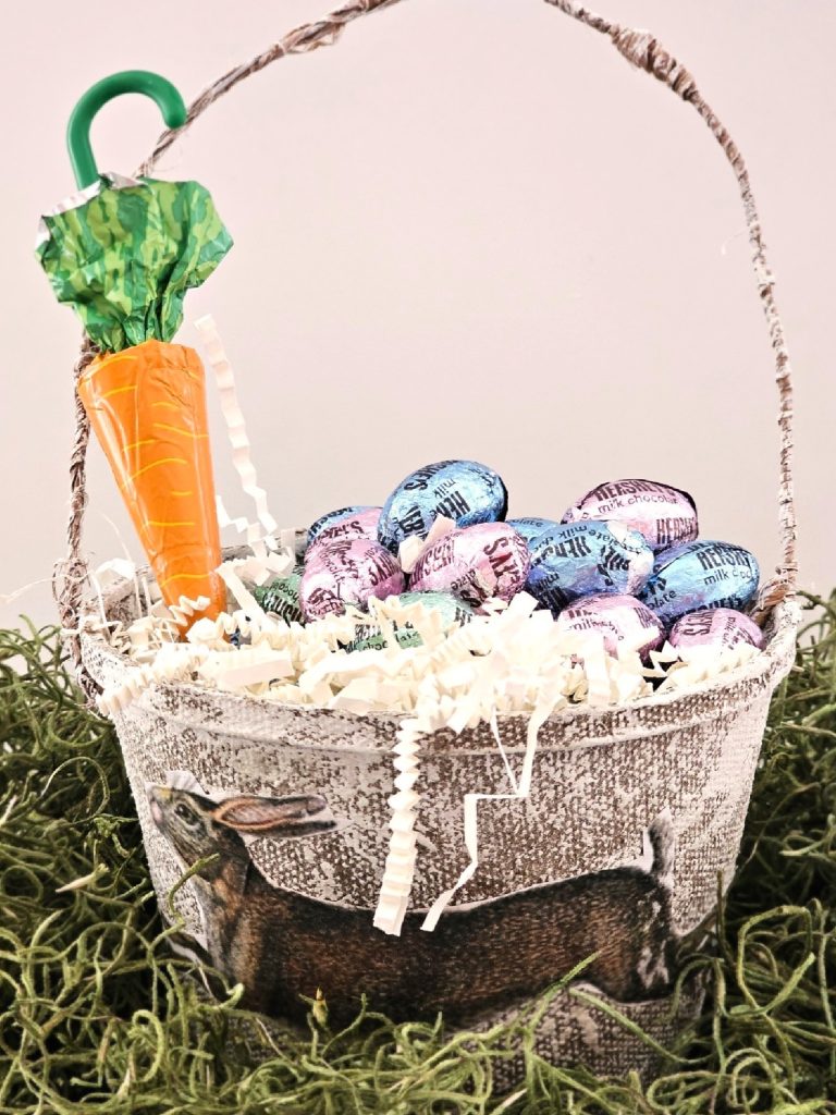 basket-with-handle-finished-filled-with-chocolate