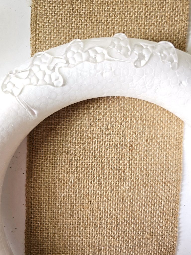 glue-wreath-form