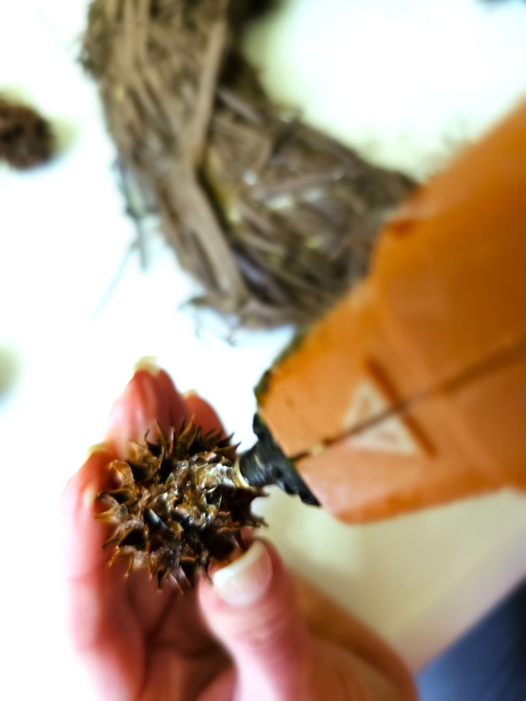 adding-glue-to-pod