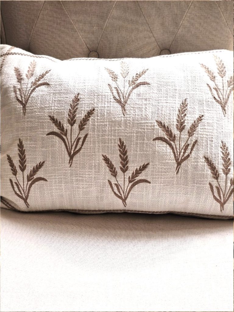 ivory-tan-wheat-bundles-pillow
