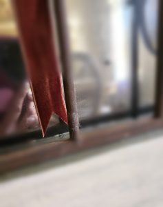close-look-at-cut-ribbon-tails