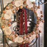diy-fall-salt-dough-wreath-for-easy-cozy-decor-closer-look-at-the-wreath-hanging-on-door-featured image