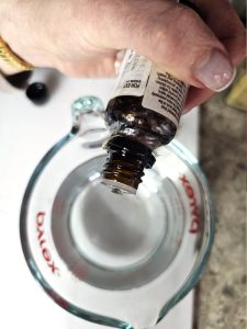adding-clove-essential-oil