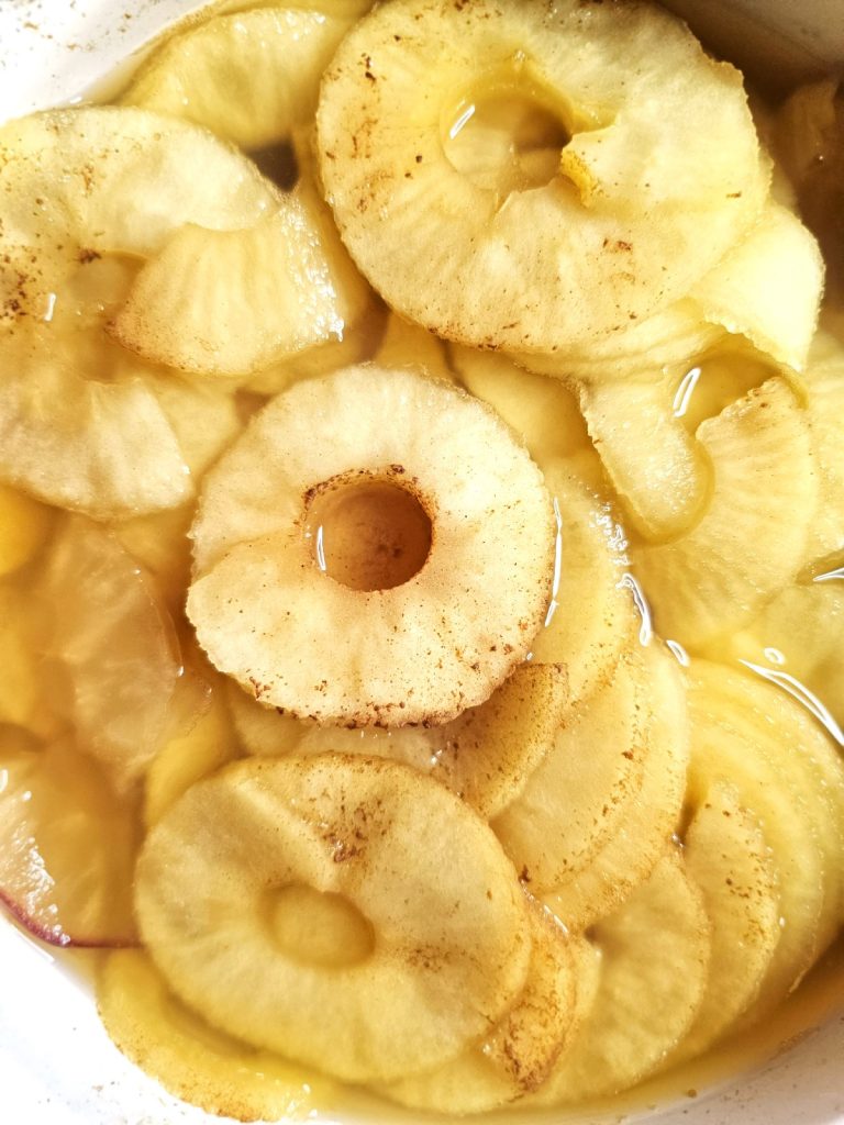 sliced-apples-microwaved