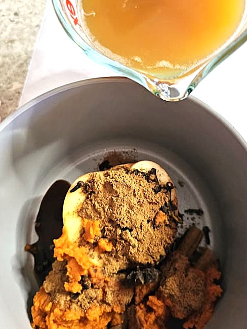 me-adding-cider