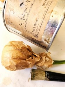 brown-wax-bulb-stencil-brush