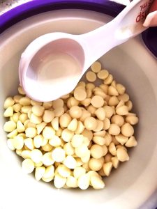 adding-oil-to-white-chips-to-melt