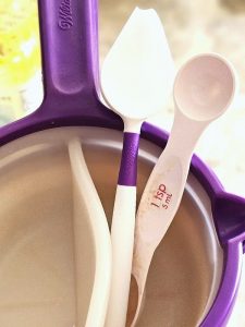 melter-scoop-to-drizzle-measuring-spoon