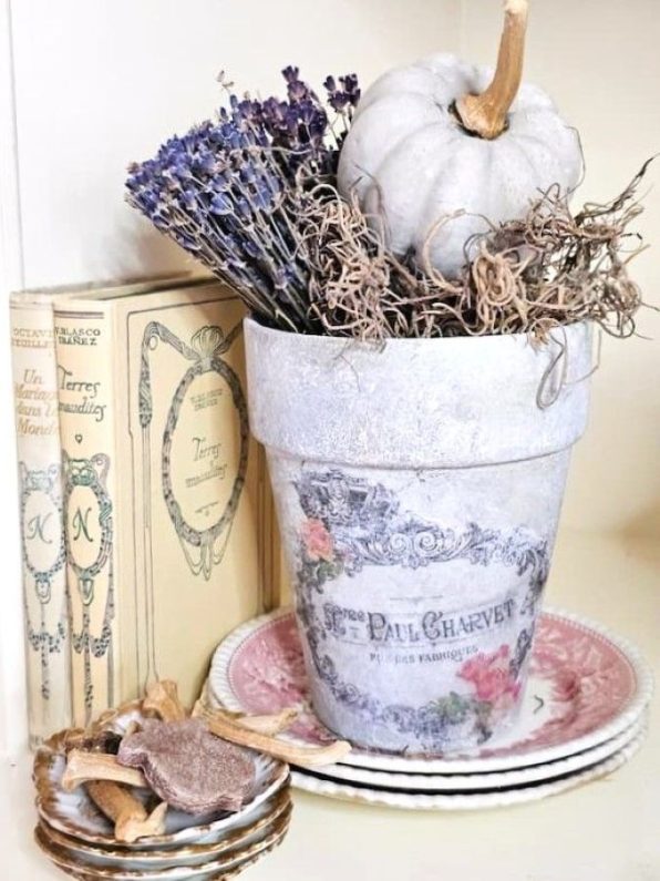 diy-french-flower-garden-pots-that-wow-lavender-small-pumpkin-spanish-moss-in-pot-dried-pumpkin-stems-in-small-dishes-featured-image