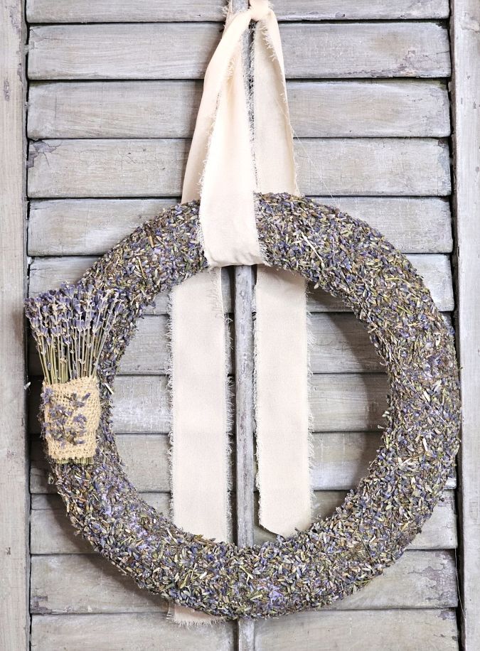 make-a-lavender-wreath-now-easy-decor-hanging-on-antique-shutter-with-ivory-ribbon-featured-image