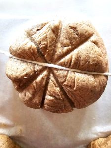 diy-salt-dough-pumpkins-make-cozy-fall-decor-making-last-lines-to-form-pumpkin-shape-with-string