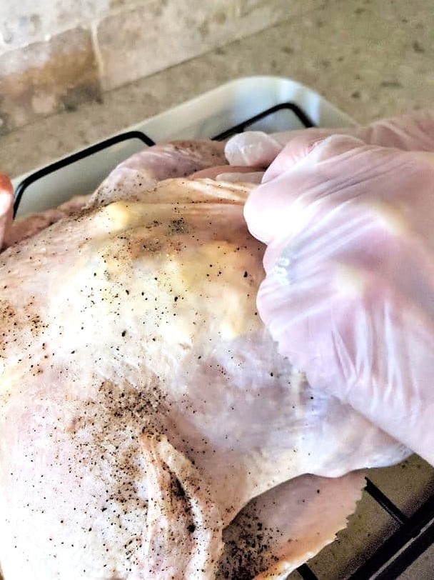 juicy-and-crispy-roast-turkey-recipe-perfect-every-time-featured-image