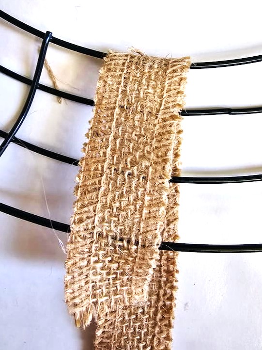 wrapping-frame-with-burlap