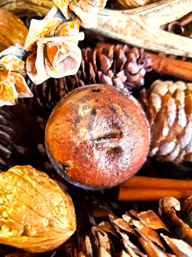 spice-up-jingle-bells-with-Mod-Podge-featured-image