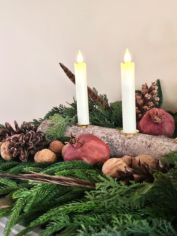 close-look-at-the-log-with-two-candles