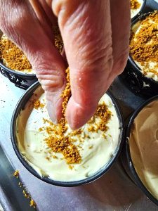 me-sprinkling-cookie-crumbs