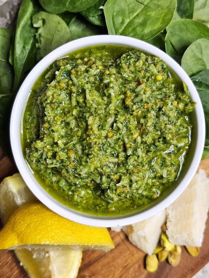 spinach-pesto-recipe-in-5-minutes-pesto-featured-image